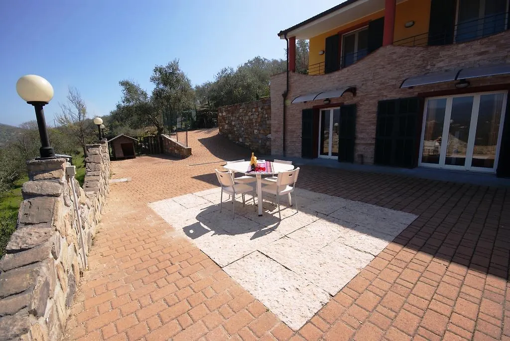 Da Nello Villa Imperia 0*,